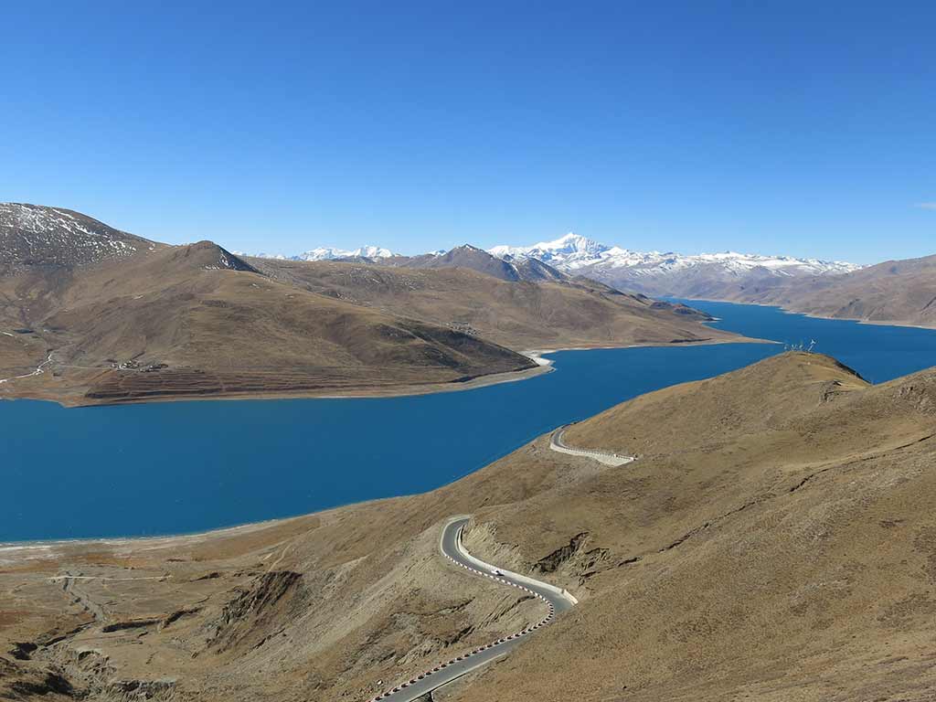 Yamdrok Lake In Tibet Tibet Universal Tours And Travel