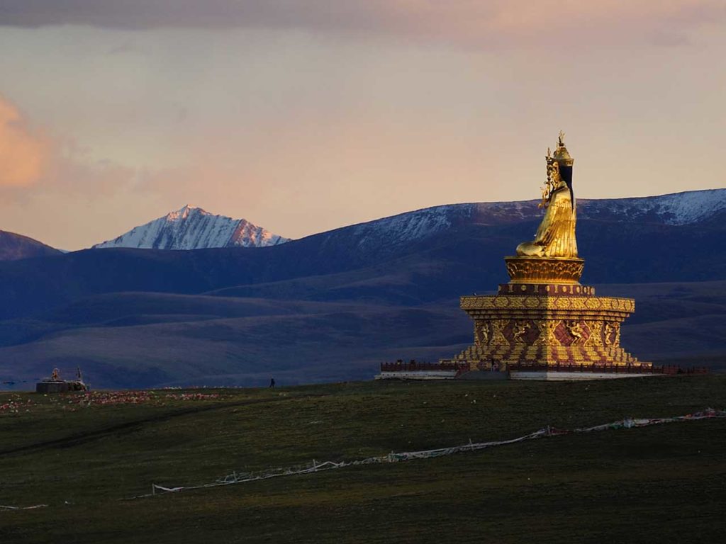 nyingma-school-of-tibetan-buddhism-tibet-universal-tours-and-travel