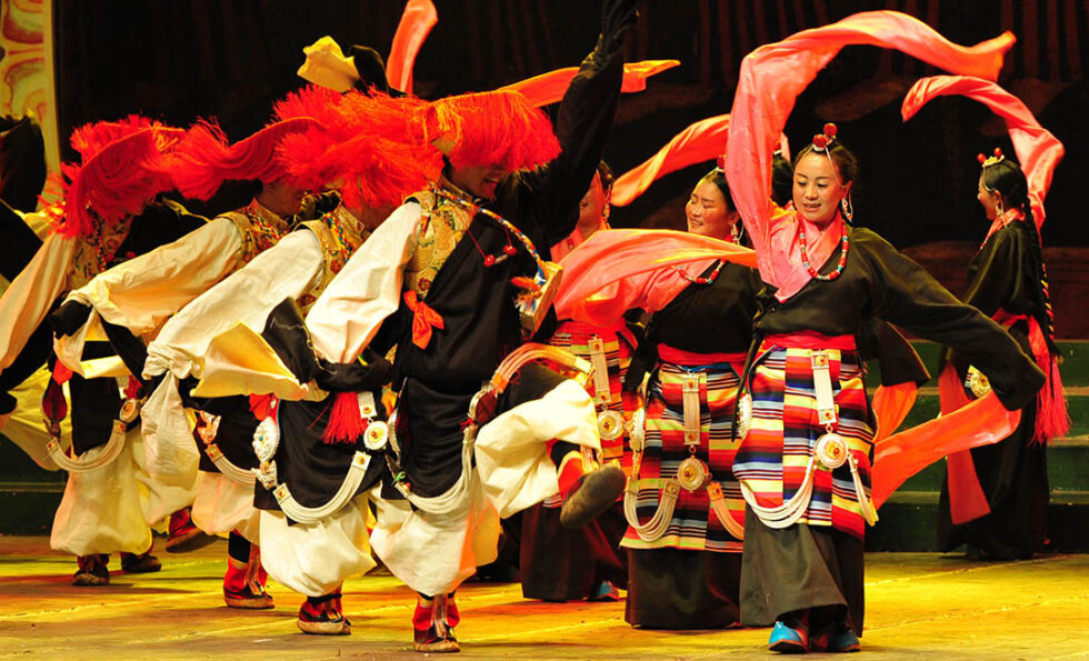 Tibetan Song and Dance - Tibet Universal Travel